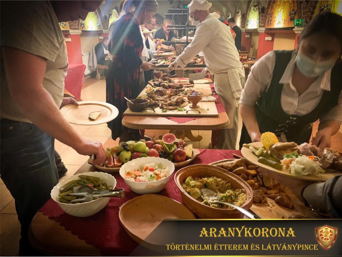 Aranykorona Hotel Μίσκολτς Εξωτερικό φωτογραφία