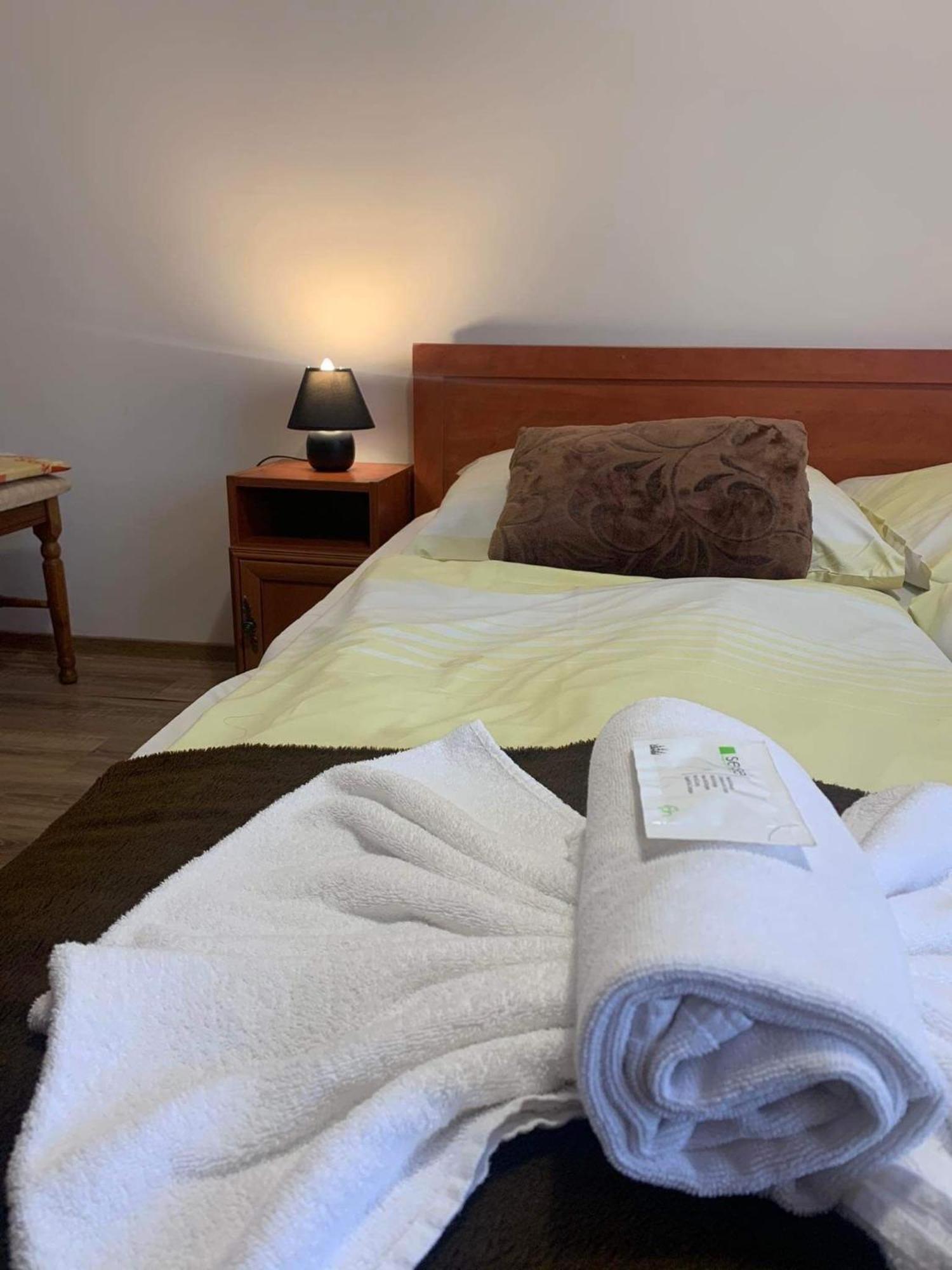 Aranykorona Hotel Μίσκολτς Εξωτερικό φωτογραφία