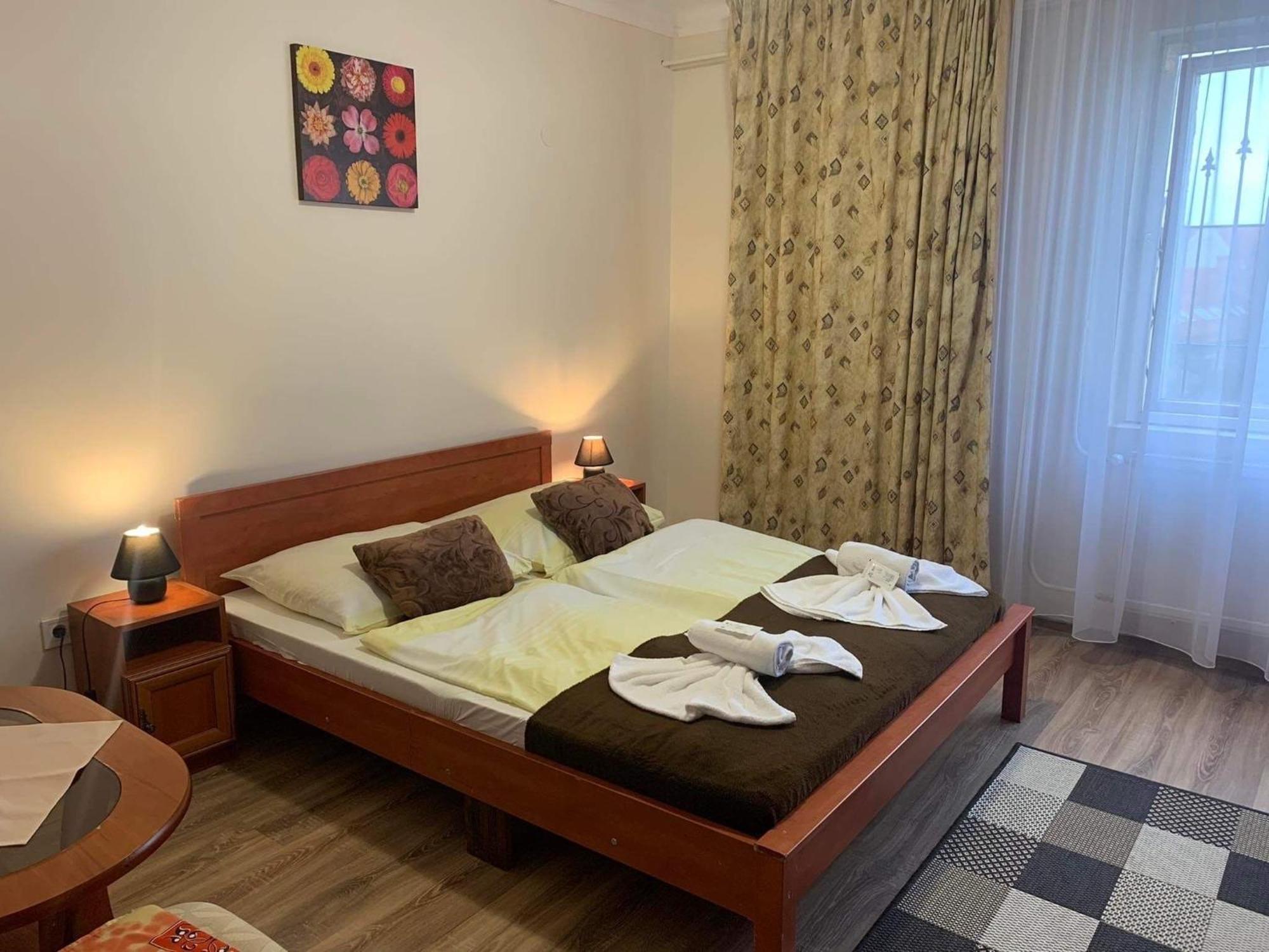 Aranykorona Hotel Μίσκολτς Εξωτερικό φωτογραφία