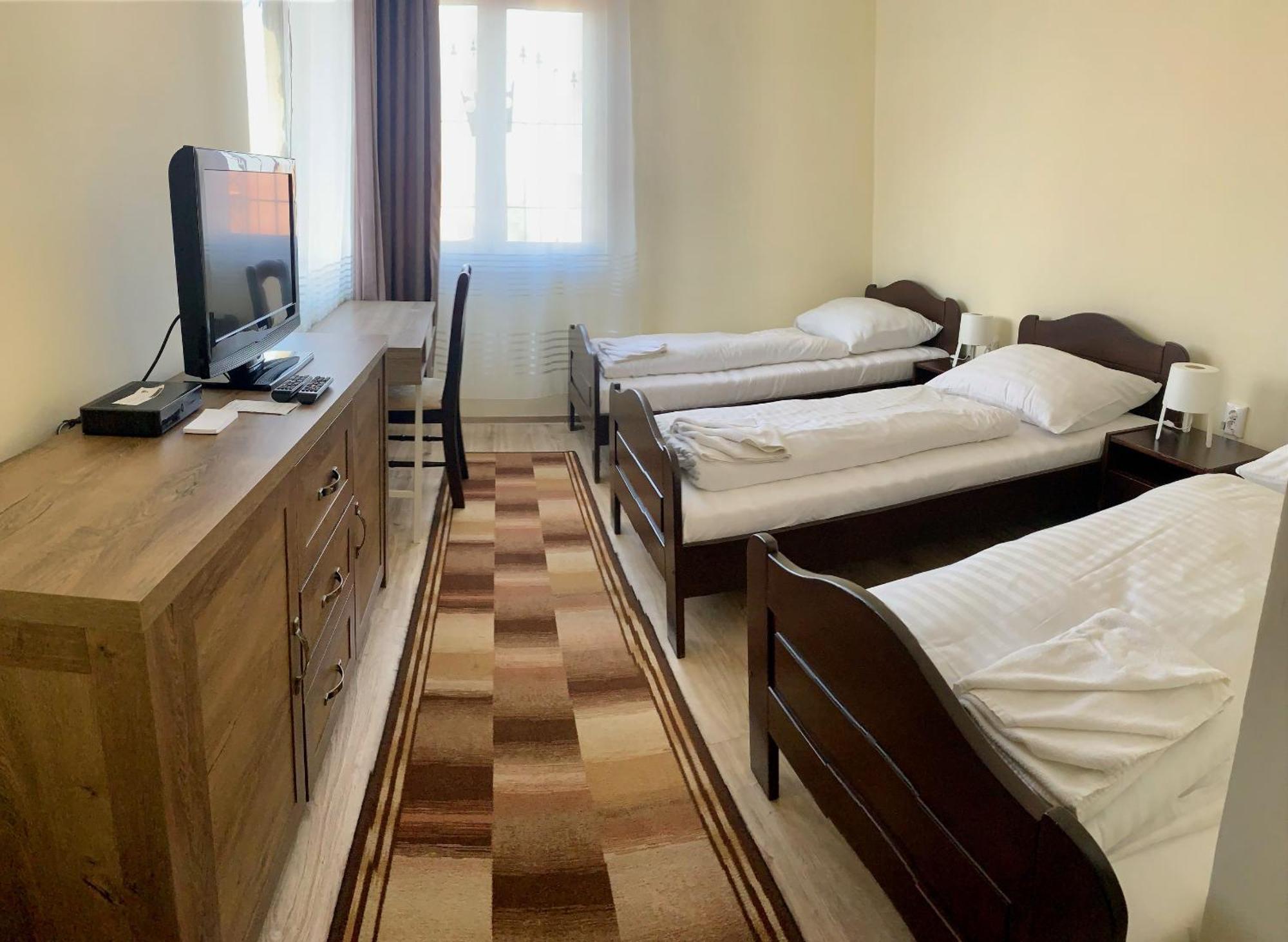Aranykorona Hotel Μίσκολτς Εξωτερικό φωτογραφία