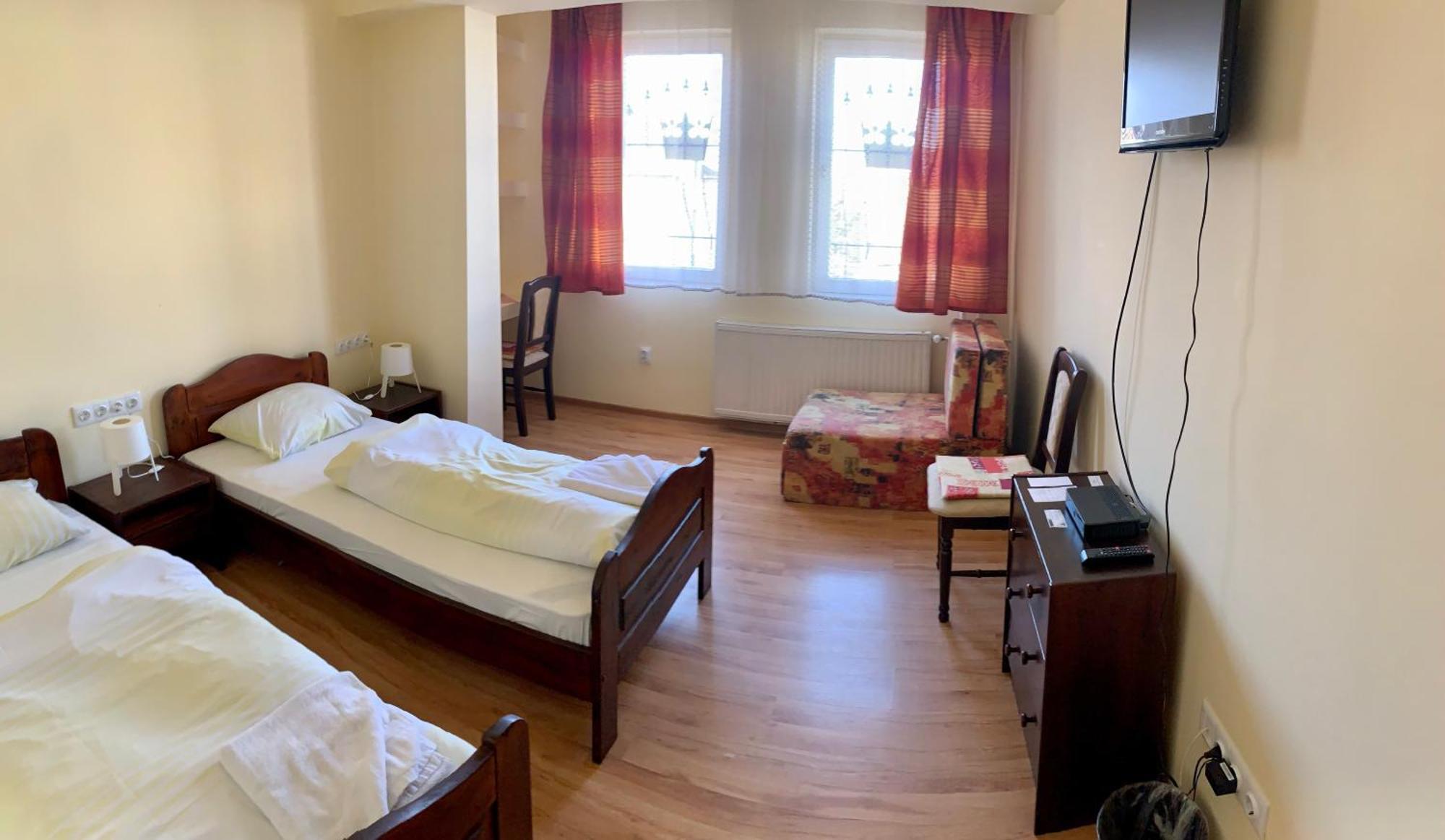 Aranykorona Hotel Μίσκολτς Εξωτερικό φωτογραφία