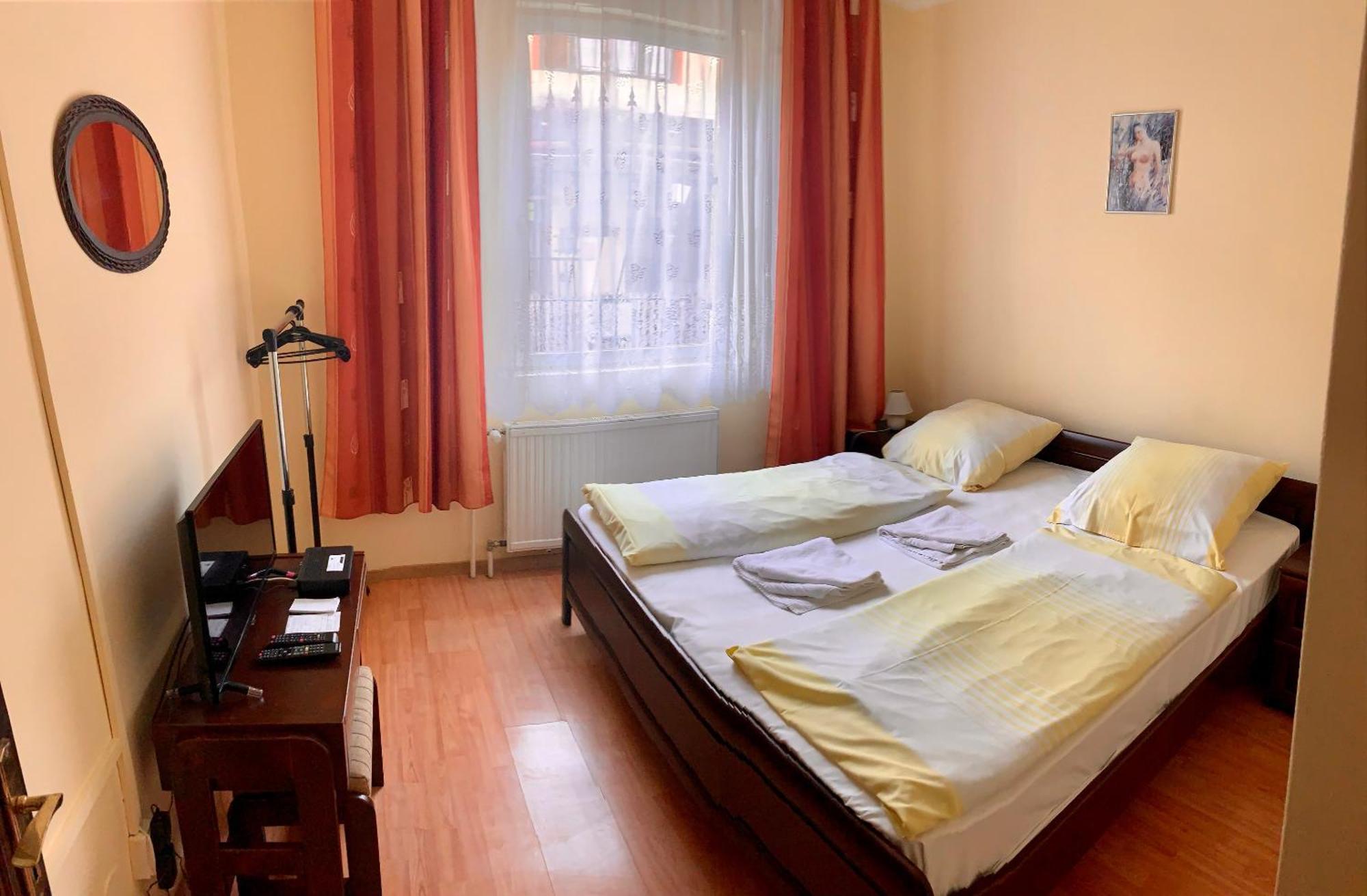 Aranykorona Hotel Μίσκολτς Εξωτερικό φωτογραφία