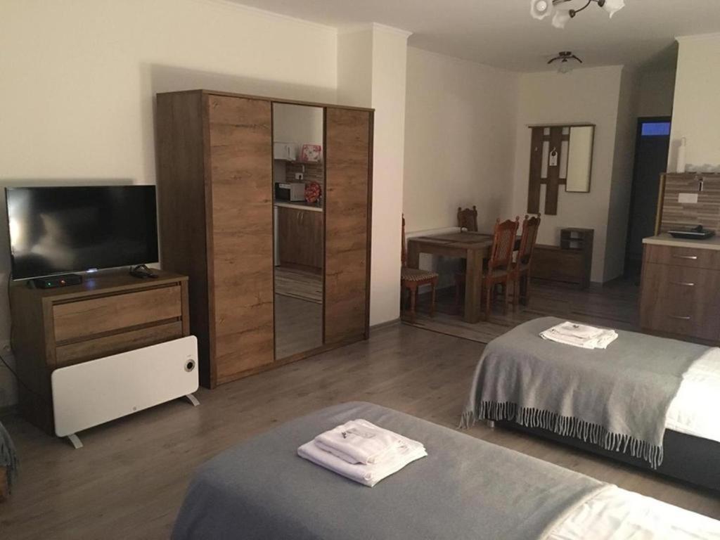 Aranykorona Hotel Μίσκολτς Εξωτερικό φωτογραφία